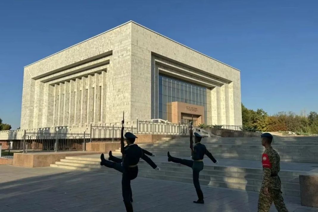 新之航中亚五国博物馆考察团到达吉尔吉斯斯坦